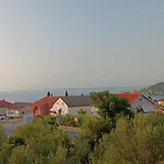 In With Sea View, Terrace, Air Conditioning, Wi-fi Apartment Kali