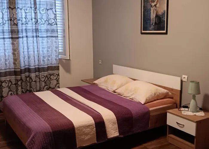 شقة In With Sea View, Terrace, Air Conditioning, Wi-fi كالي
